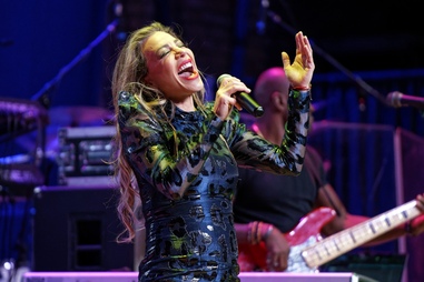Pop icon Taylor Dayne will bring her Las Vegas residency to Harrah’s starting Nov. 24, 2026, part of a dual-act entertainment package going on sale Friday. The singer is seen here performing in Des Plaines, Ill., on Feb. 11,&nbsp;2023.