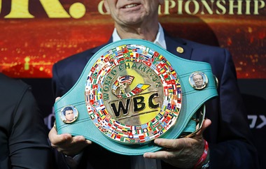 Roach and Zepeda Make Wight For Title&nbsp;Fight