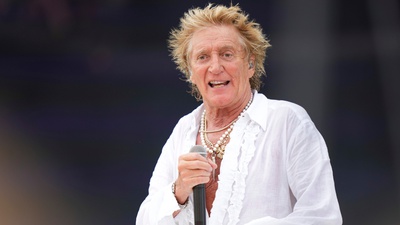 Sir Rod Stewart calls off remaining tour dates after coronary stent procedure
